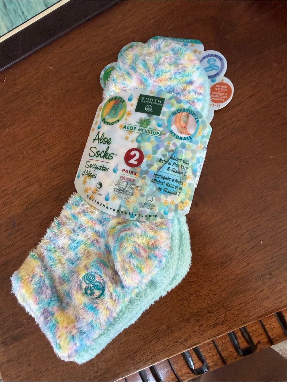 2 pair of Aloe Vera Socks NIB